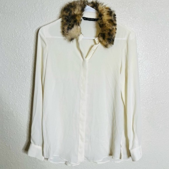 Zara button down long sleeve faux fur collar blouse Small - Picture 4 of 7